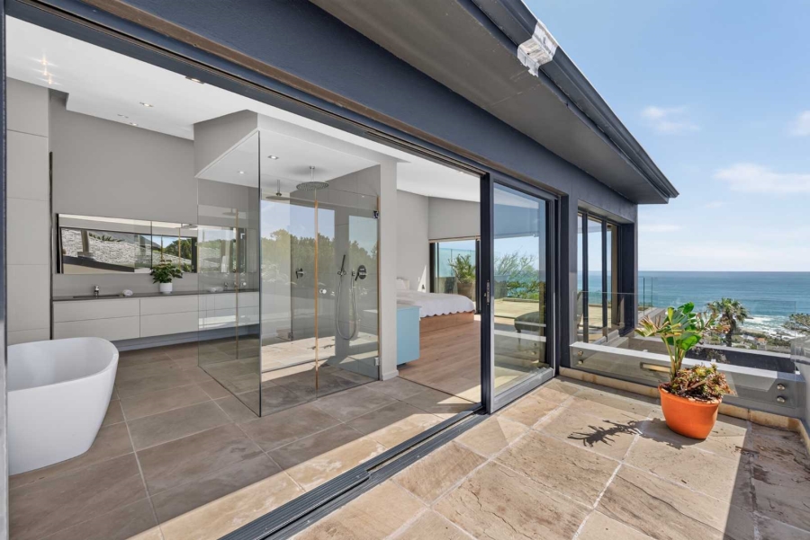 5 Bedroom Property for Sale in Camps Bay Western Cape